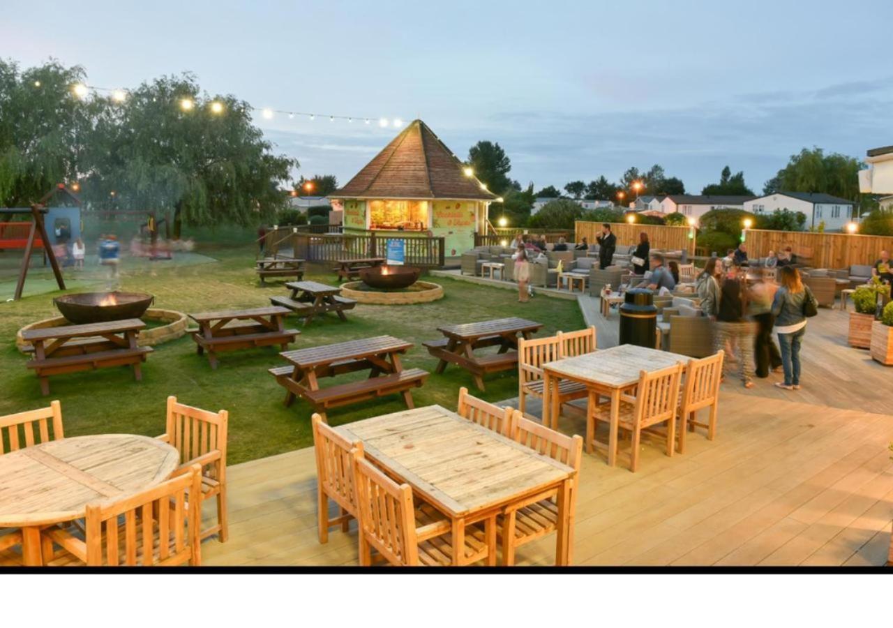 Private Rented Caravan Situated At Southview Holiday Park Winthorpe  Ngoại thất bức ảnh