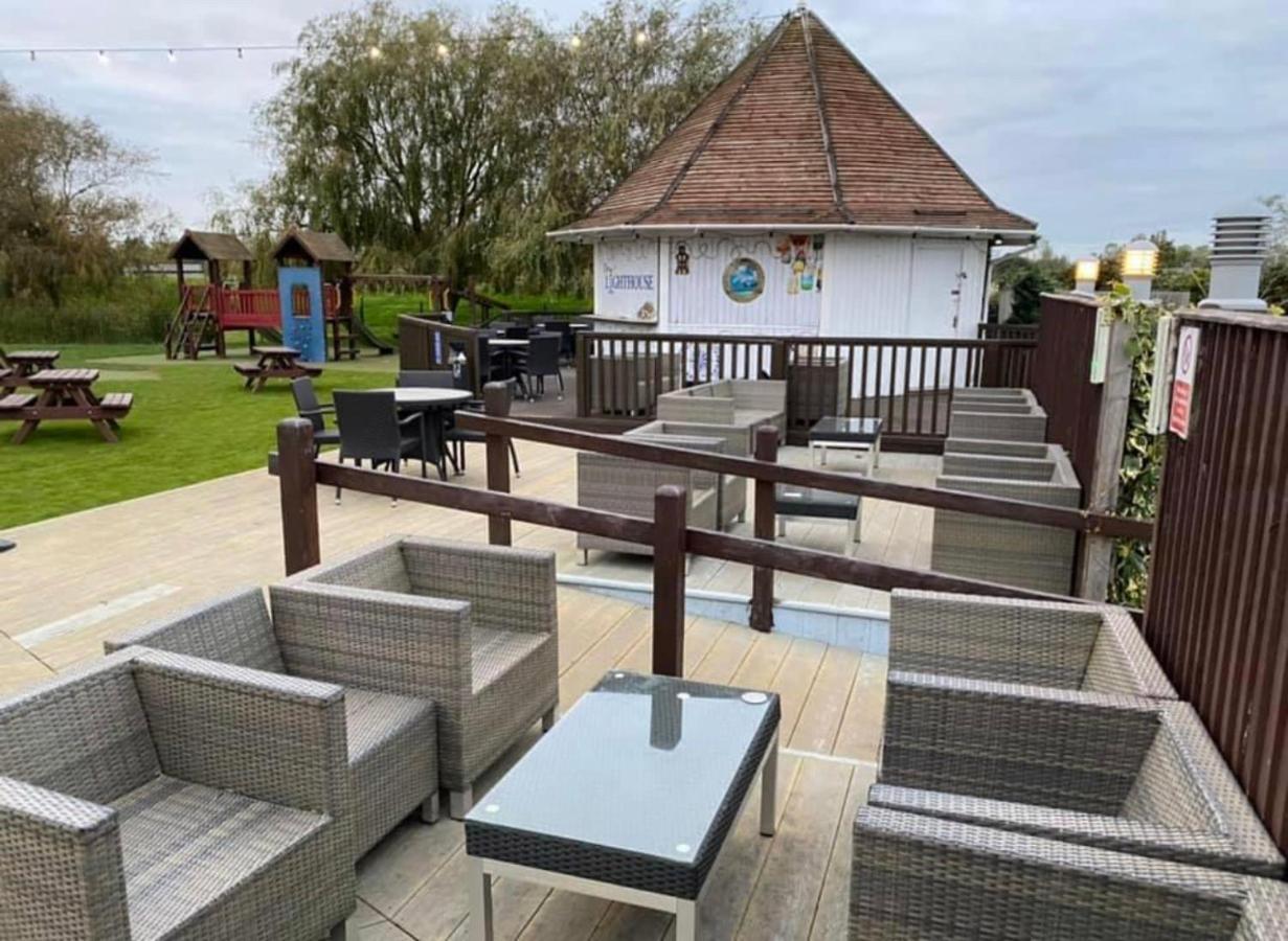 Private Rented Caravan Situated At Southview Holiday Park Winthorpe  Ngoại thất bức ảnh